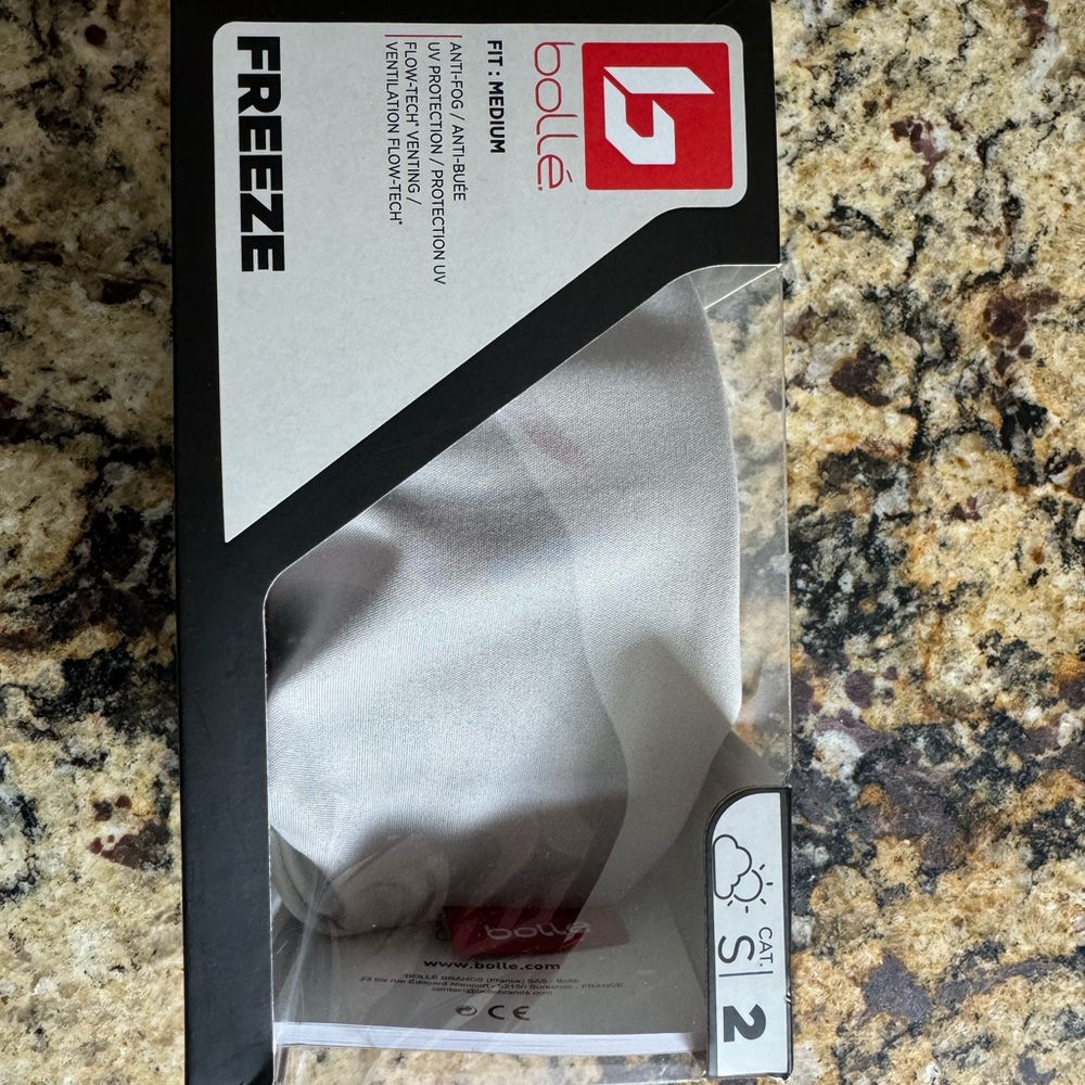 Bollé Ski Goggles - Picture 5 of 8